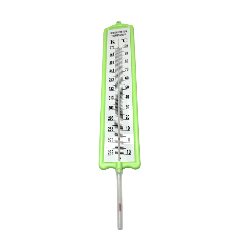 Pagpapakita ng thermometer ng kagamitan sa pagtuturo sa laboratoryo